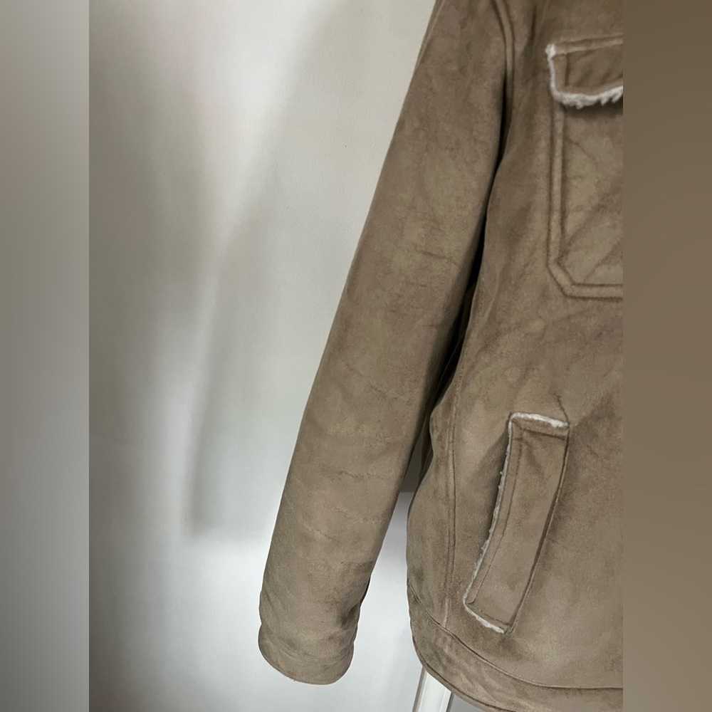 Covington Woman’s Tan Faux Suede Sherpa Lined Barn Style Jacket Size Medium - Picture 6 of 16